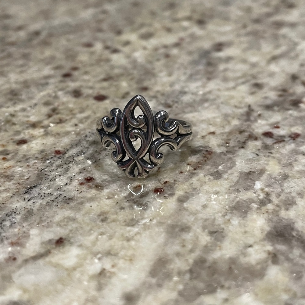 Retired James Avery Ichthus Ring